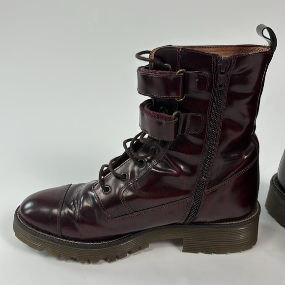 Andrea Gómez Leather Combat Boots - Picture 3 of 5